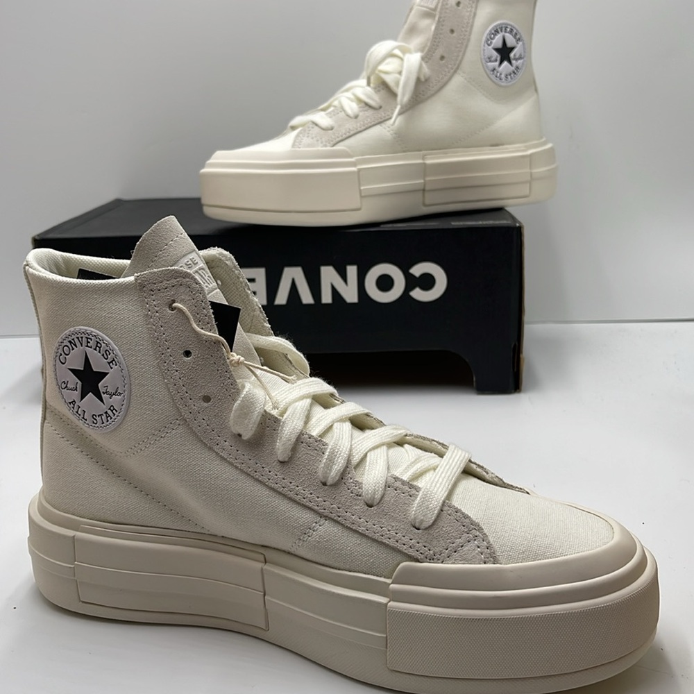 Converse WMNS CTAS CRUISE HI
EGRET/EGRET/EGRET A04688C Platforms Sneakers - Picture 2 of 16